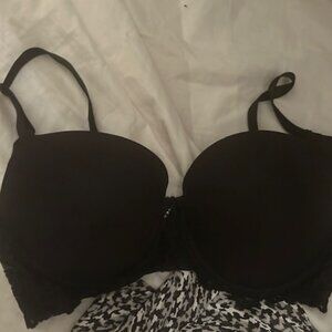 Black Bra 36D size 36 D  bra padded black lace smart & sexy